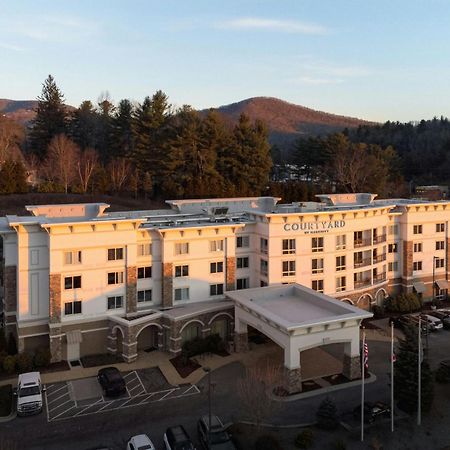 Courtyard By Marriott Boone Hotel Exterior photo