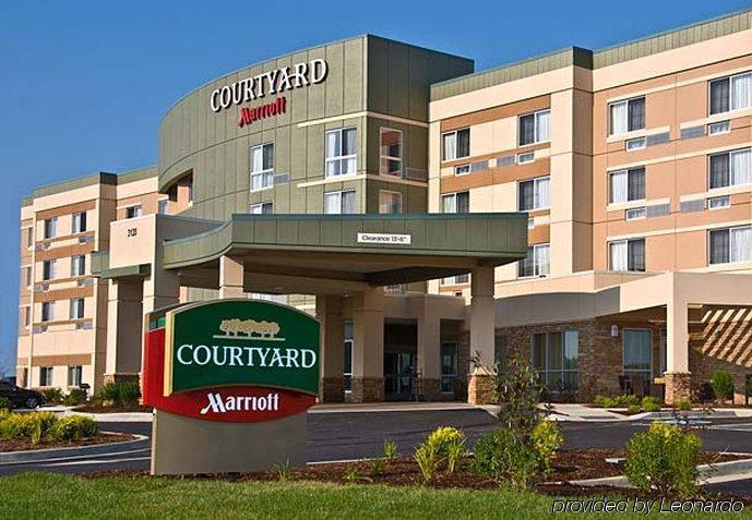 Courtyard By Marriott Boone Hotel Exterior photo