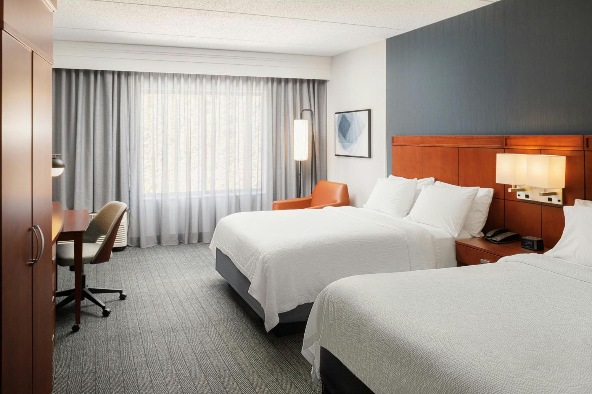 Courtyard By Marriott Boone Hotel Exterior photo