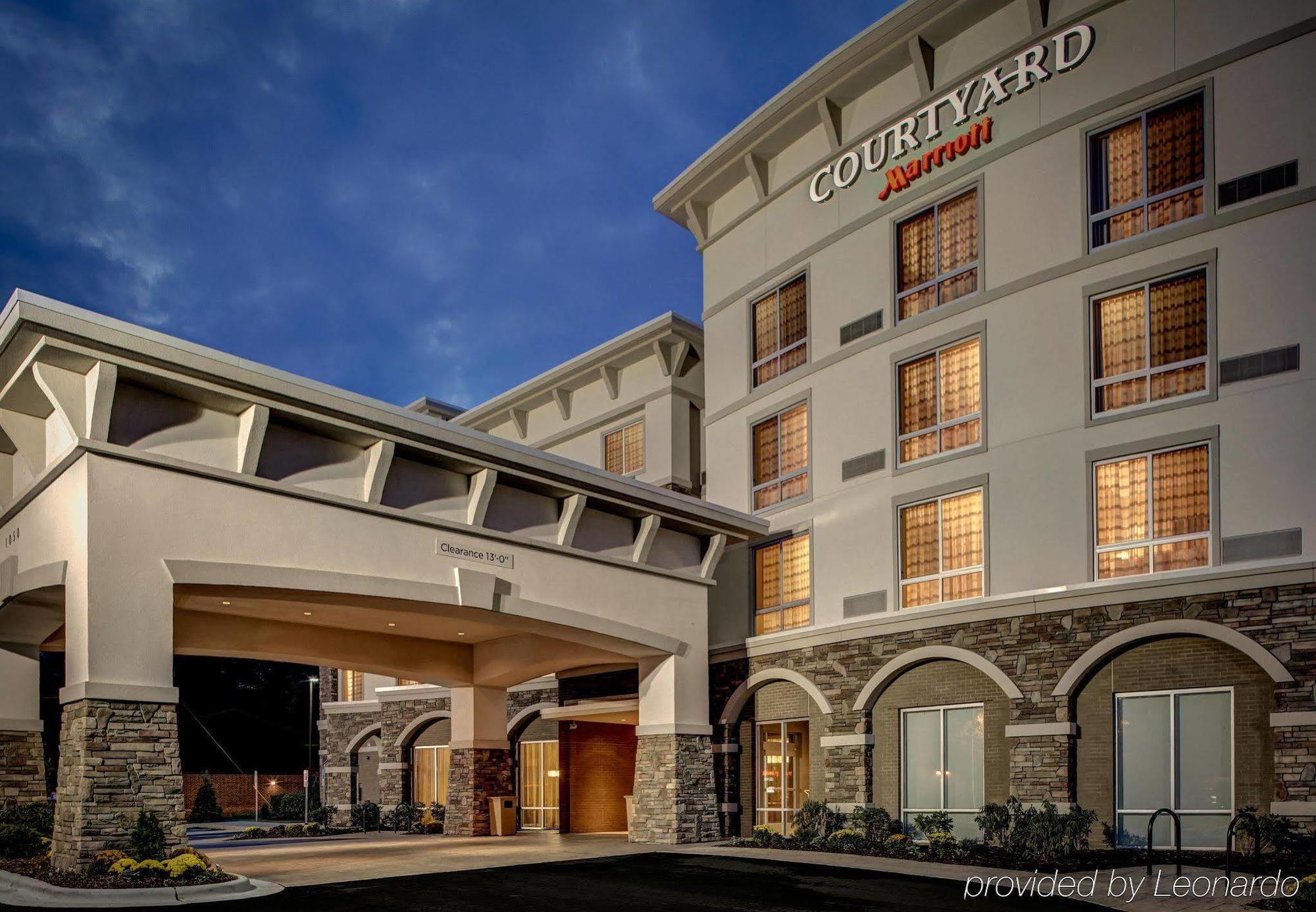Courtyard By Marriott Boone Hotel Exterior photo